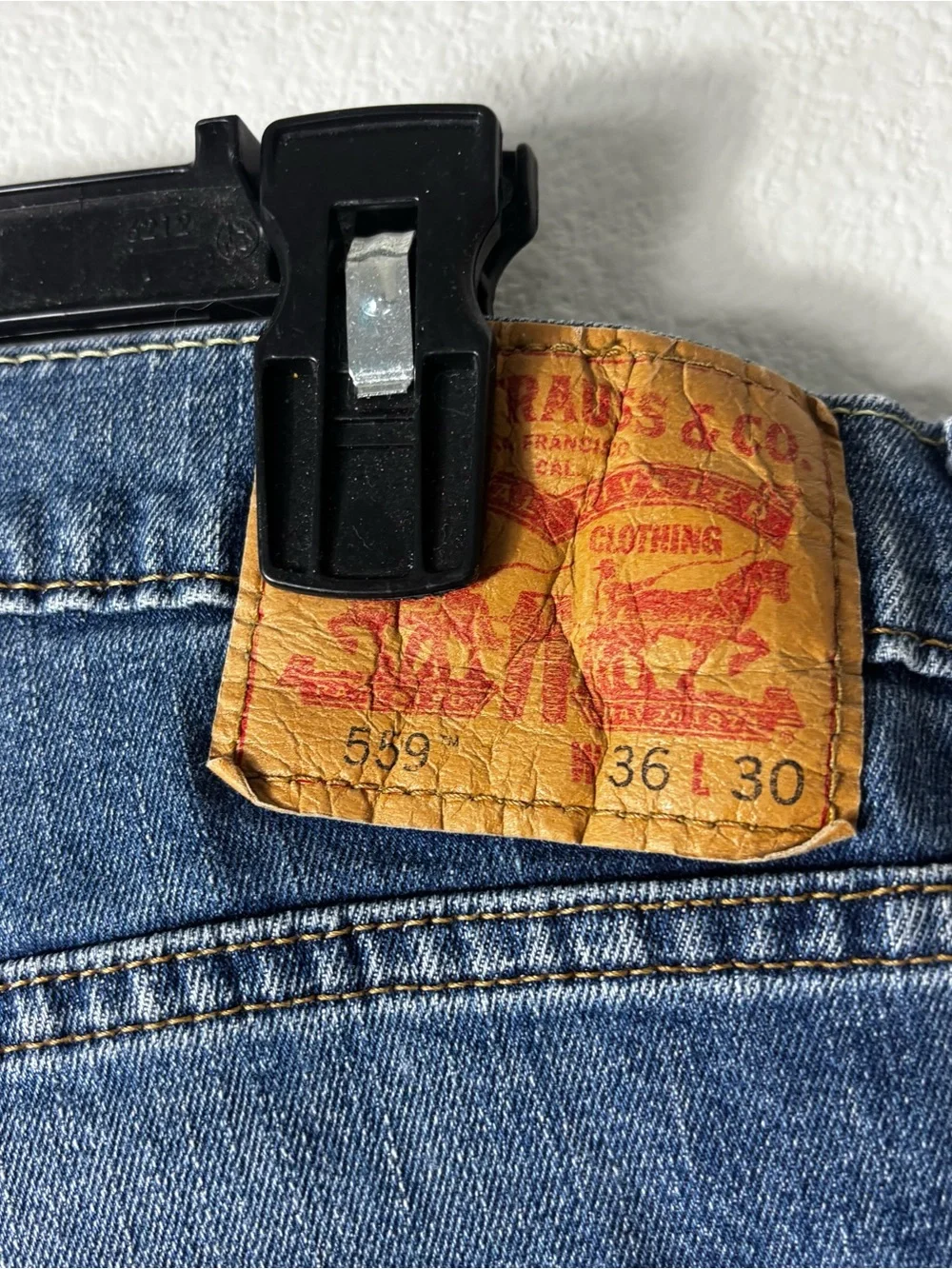 Levi’s 559 Relaxed Straight Jeans Men’s 36x30 Dark Wash